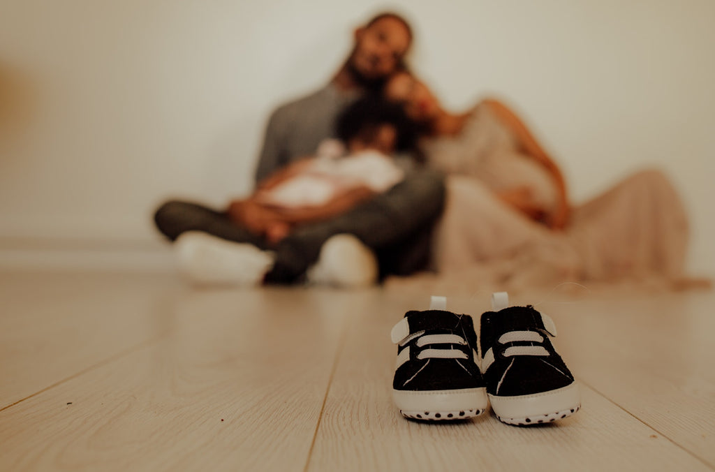 Pregnancy Announcement Photoshoot Ideas For Boys