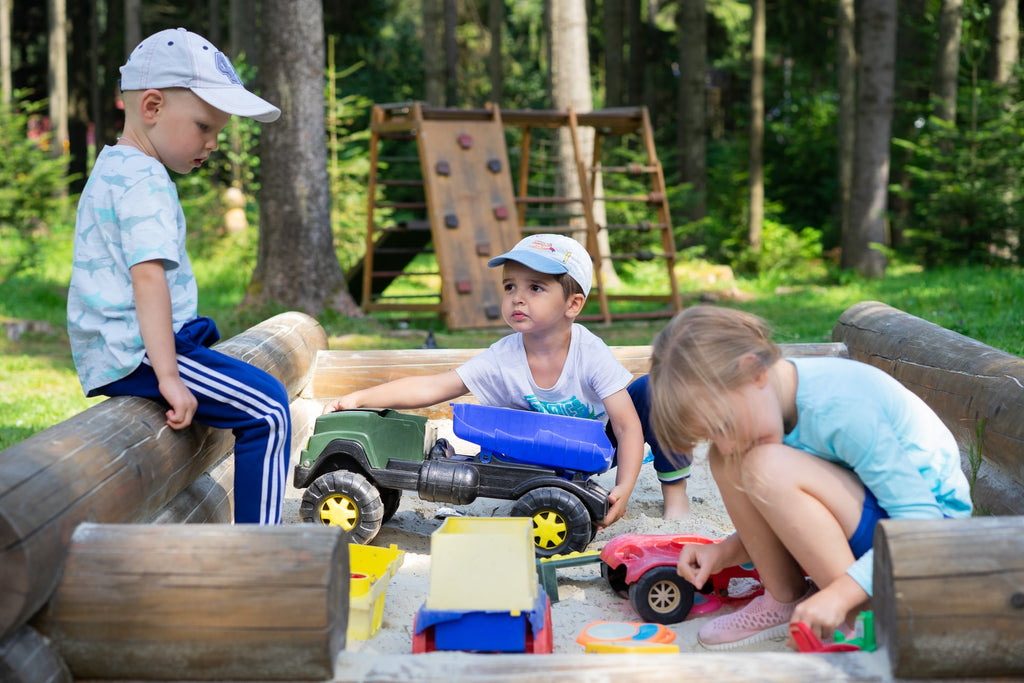 Why Your Kids Should Play Outside More